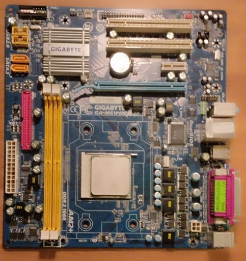 Zdjęcie oferty: Płyta główna Gigabyte GA-M61PME-S2P + procesor AMD