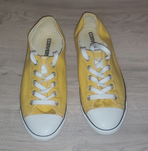 Zdjęcie oferty: Trampki Converse r. 37 / 23 cm All Star żółte slim