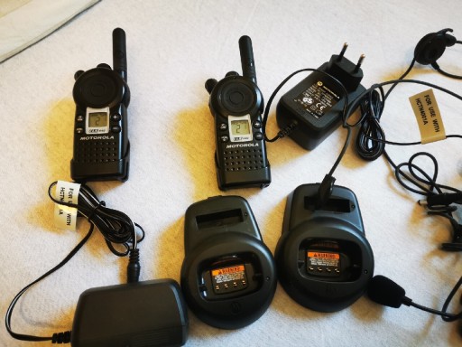 Zdjęcie oferty: Krótkofalówka Motorola CLS 446 ładowarka słuchawka bdb