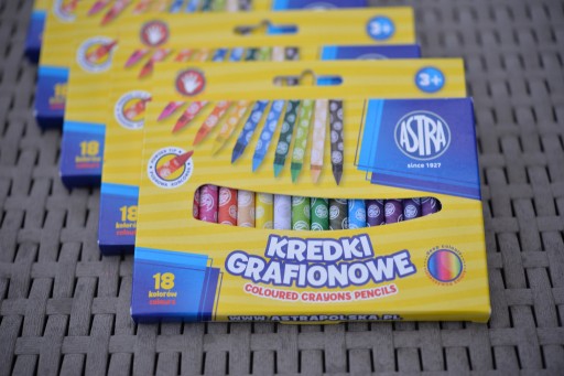 Zdjęcie oferty: KREDKI GRAFIONOWE OKRĄGŁE ASTRA 18 KOLORÓW