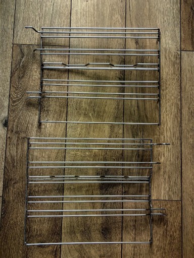 Zdjęcie oferty: Prowadnica boczna do piekarnika Beko BVM34400BS