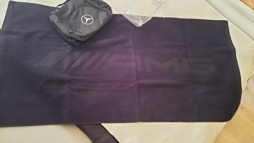 Zdjęcie oferty: Ręcznik AMG plus Kosmetyczka Mercedes Benz 