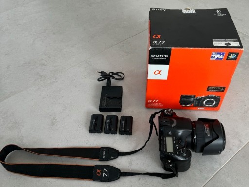 Zdjęcie oferty: Aparat Sony A77 + DT16-50 | Zestaw