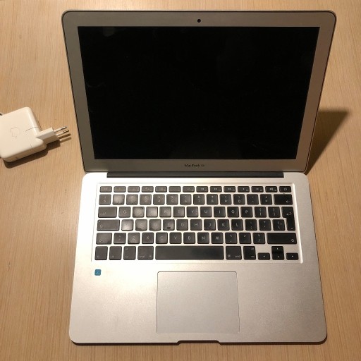 Zdjęcie oferty: Apple MacBook Air AIR  13" 2015 I5 - super stan!