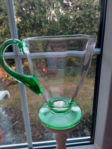Zdjęcie oferty: Dzbanek,wazon szklany duży z zielonym uchem 