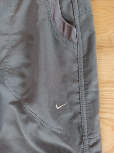 Zdjęcie oferty: Spodnie nike rozmiar 10 