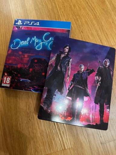 Zdjęcie oferty: Gra Devil May Cry 5 PS4 edycja steelbook superstan