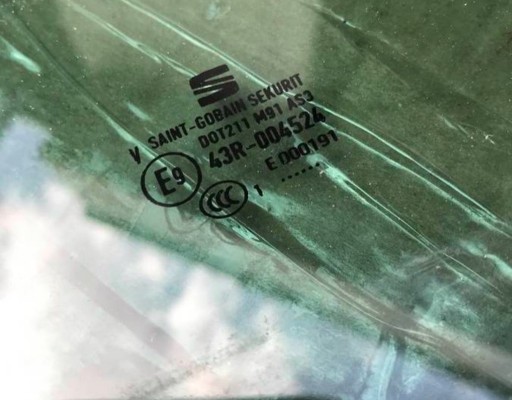 Zdjęcie oferty: Szyba prawa prawy tył rok 2021 Seat Arona