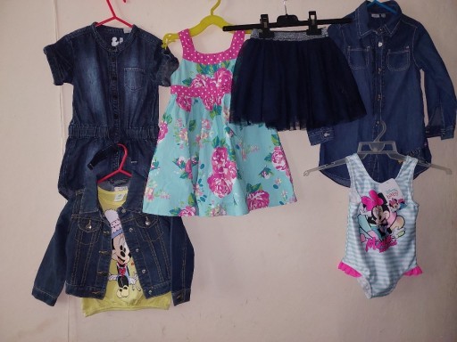 Zdjęcie oferty: Ubrania letnie dla dziewczynki rozmiar 92 sukienki