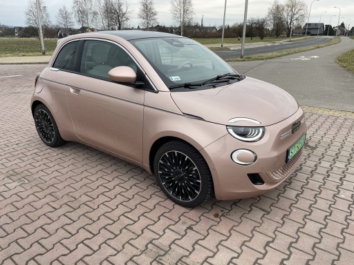 Zdjęcie oferty: Fiat 500e 118 KM , 42kWH, wersja La Prima