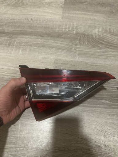 Zdjęcie oferty: SKODA SUPERB 3 III SEDAN LAMPA LEWA TYŁ 3V5945307E