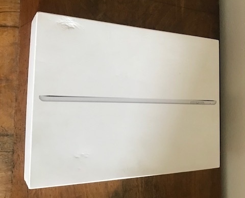 Zdjęcie oferty: Pudełko IPad Air Wi-Fi 128GB Silver