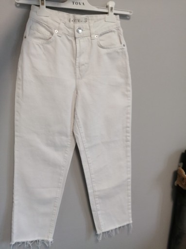 Zdjęcie oferty: Białe jeansy Amisu New Yorker r. 32