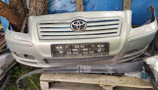 Zdjęcie oferty: Zderzak przedni Toyota Avensis 