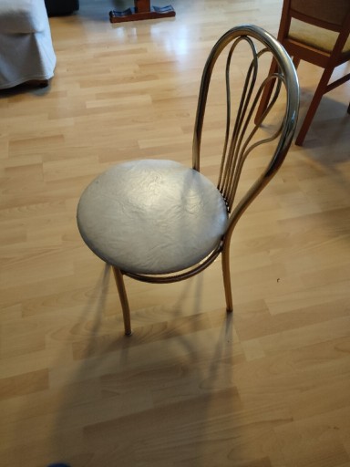 Zdjęcie oferty: Stołek krzesło metalowe do jadalni
