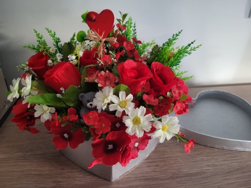 Zdjęcie oferty: FLOWER BOX  serce śr 28 cm 