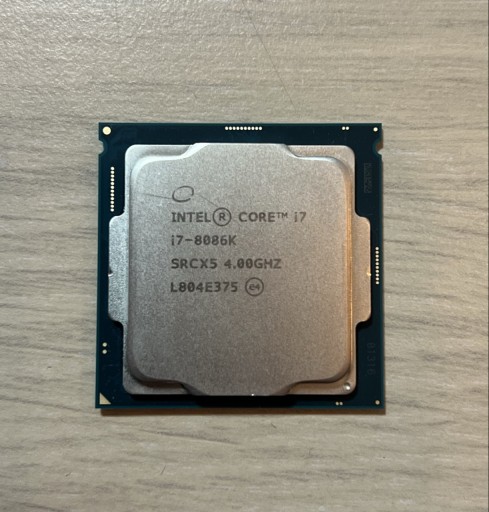 Zdjęcie oferty: Procesor i7-8086k 4.0GHz SRCX5