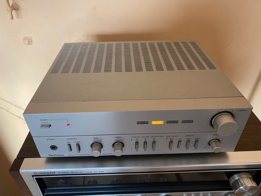 Zdjęcie oferty: WZMACNIACZ STEREO TECHNICS SU-C03 