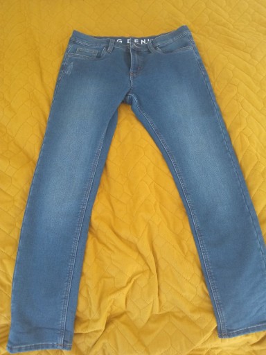 Zdjęcie oferty: Spodnie jeansy chłopięce 152