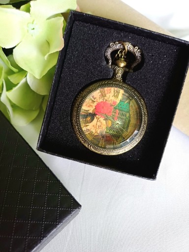 Zdjęcie oferty: Zegarek na łańcuszku- Big Ben - kolorowy
