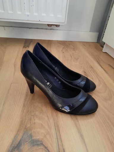 Zdjęcie oferty: skórzane buty na wysokim obcasie czarne skóra eleganckie szpilki czółenka