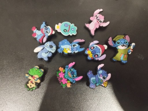 Zdjęcie oferty: Jibbitz Charms Przypinki Spinki Crocs Stich