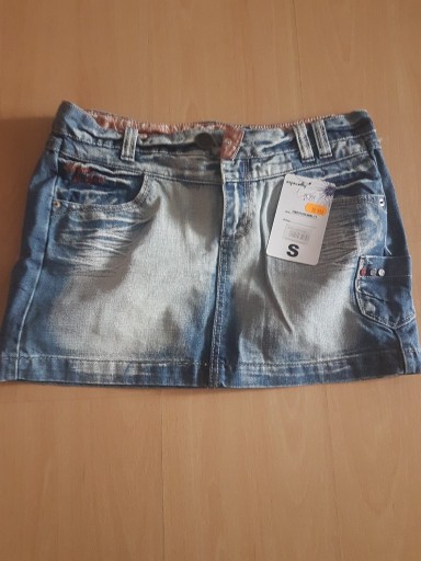 Zdjęcie oferty: Jeansowa spòdniczka mini rozm.s