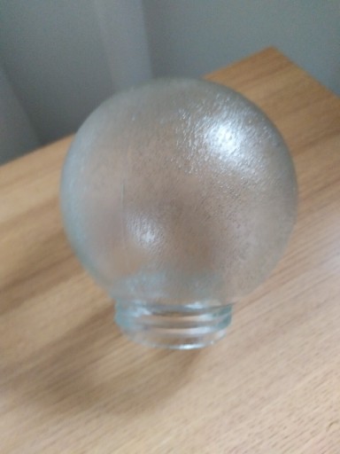 Zdjęcie oferty: Szklany klosz z gwintem zewnętrznym vintage PRL 