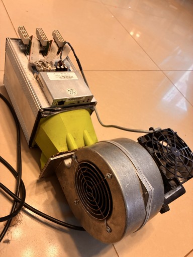 Zdjęcie oferty: Koparka WhatsMiner 11,5-12,5TH nie Antminer