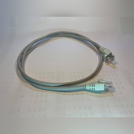 Zdjęcie oferty: Kabel Sieciowy UTP 5e SZARY 2m