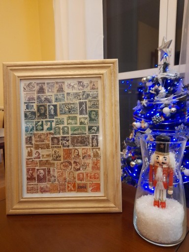 Zdjęcie oferty: Kolaż.Vintage Polskie znaczki w drewnianej ramie