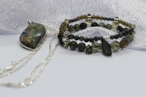 Zdjęcie oferty: Komplet biżuteria z kamieni naturalnych 