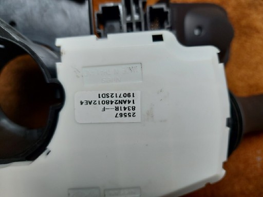 Zdjęcie oferty: Renault 255678341R przełącznik kolumny 