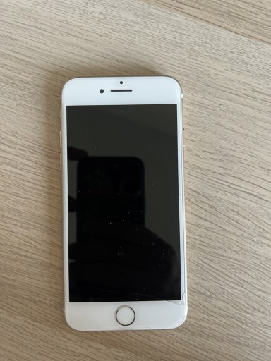Zdjęcie oferty: Apple iPhone 7 ( pęknięty ekran )