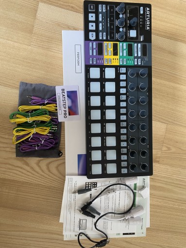 Zdjęcie oferty: Sekwencer Arturia BeatStep Pro