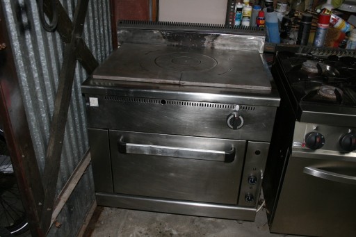 Zdjęcie oferty: Kuchnia gazowa z płytą żeliwną i piekarnikiem elek