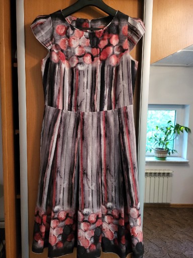 Zdjęcie oferty: Sukienka z metki 42 piękna 