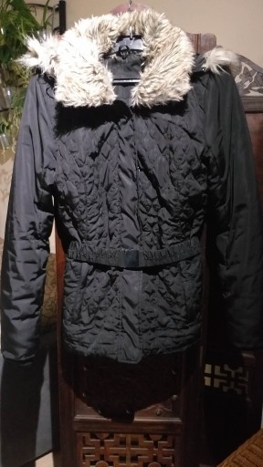 Zdjęcie oferty: Reserved roz. 40 czarna kurtka nie tylko na zimę