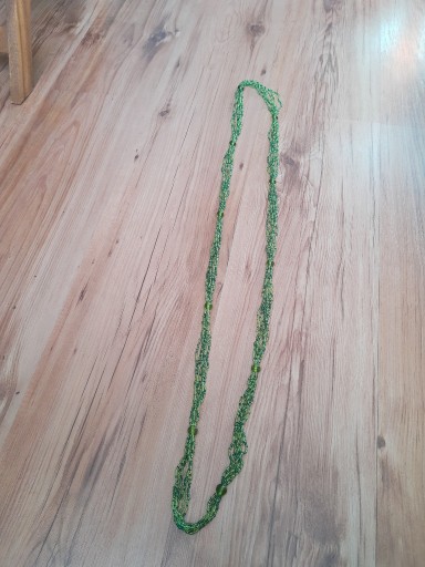 Zdjęcie oferty: naszyjnik z zielonych koralików , bardzo długi