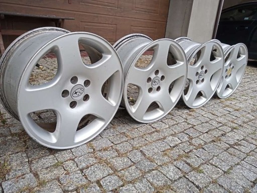 Zdjęcie oferty: Komplet felg alu Subaru 16" (pasuje do T-Avensis)