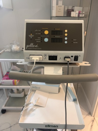 Zdjęcie oferty: Sprzęt kosmetyczny fale radiowe Pelleve Elman