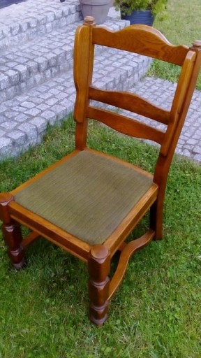 Zdjęcie oferty: Dwa krzesła dębina zielone 95 cm 45x50cm