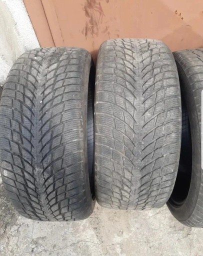 Zdjęcie oferty: Opony Nokian Tyres komplet.  Niski  profil. 