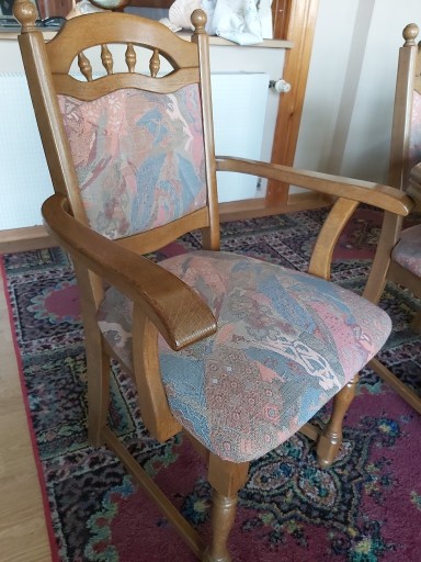 Zdjęcie oferty: komplet stół z 12 krzesłami 