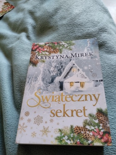 Zdjęcie oferty: Świąteczny sekret- książka 