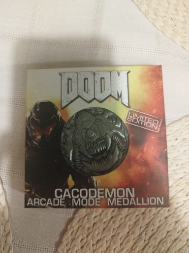 Zdjęcie oferty: Limitowany medalion kolekcjonerski CACODEMON