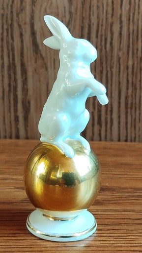 Zdjęcie oferty: Figurka Zająca na złotej Kuli Syg. Rosenthal 