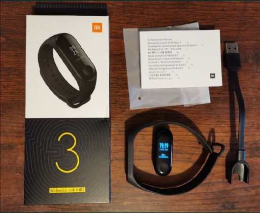 Zdjęcie oferty: Sprzedam opaskę sportową Xiaomi Mi Band 3 