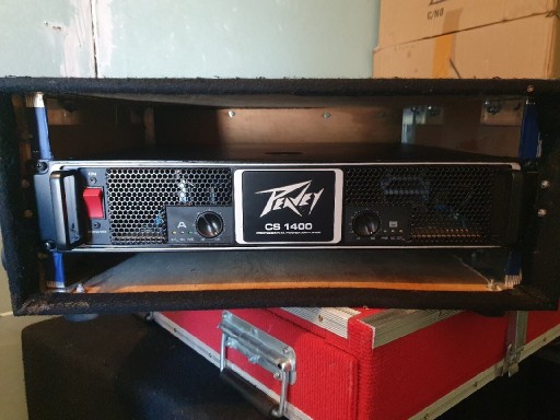 Zdjęcie oferty: Peavey CS1400 plus skrzynia transportowa 