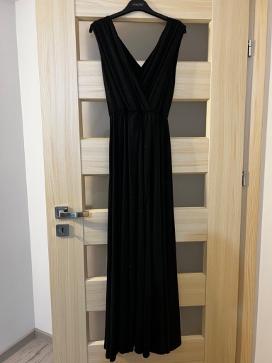 Zdjęcie oferty: Czarna sukienka błyszcząca, długa